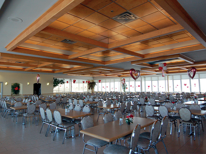 Les Résidences Soleil Manoir St-Léonard_Espace communs_Salle à manger