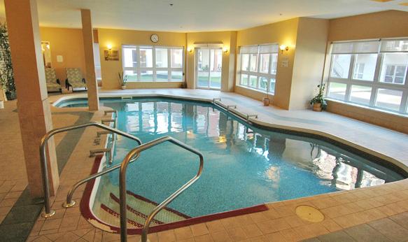 Piscine intérieure