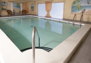 Piscine intérieure