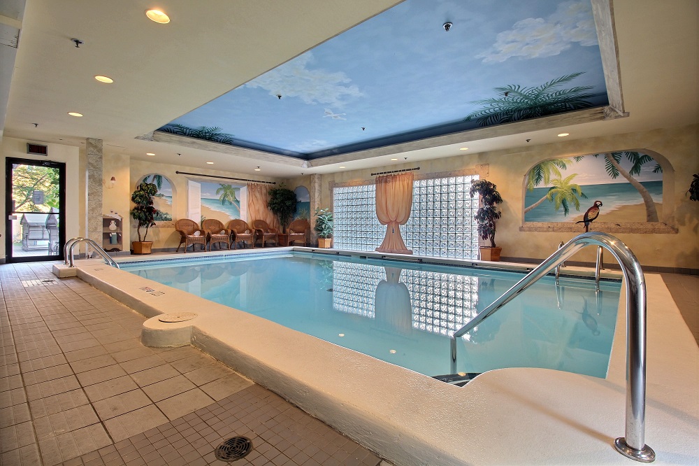 piscine intérieure