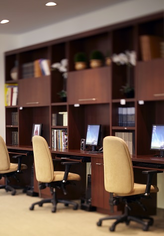 L'image d'outremont - salle d'ordinateur