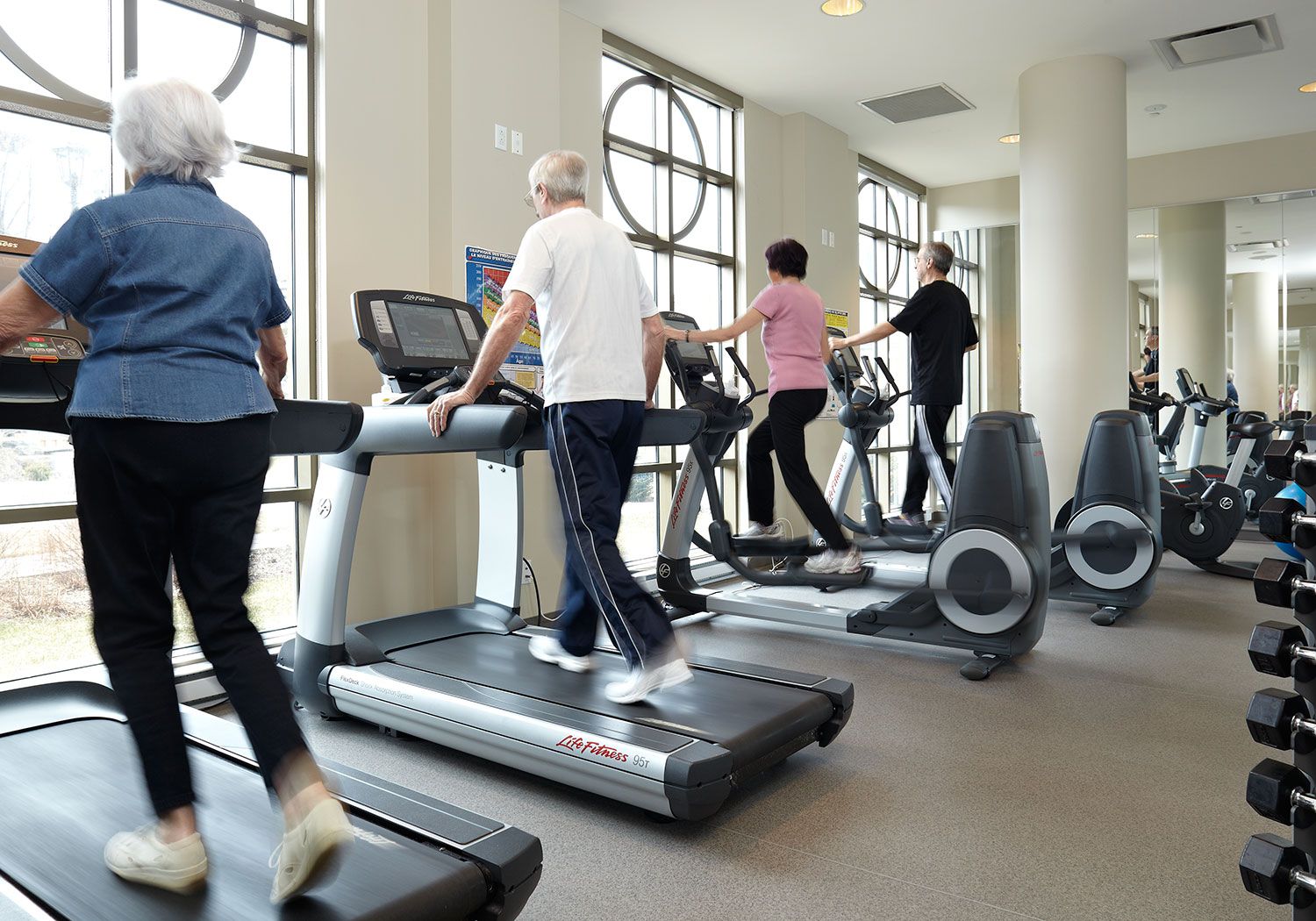 Gym, salle d'exercices et yoga