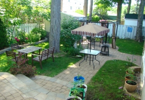 Cour extérieure aménagée