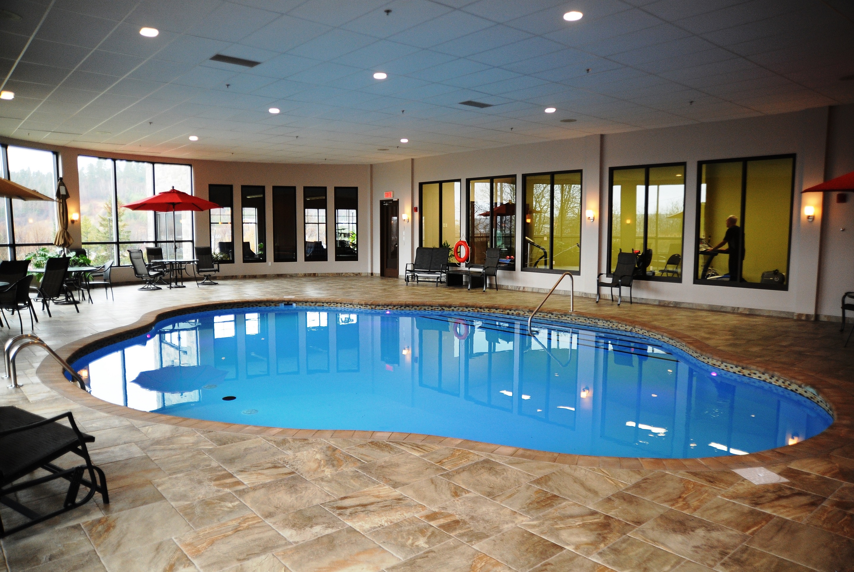 Piscine intérieure