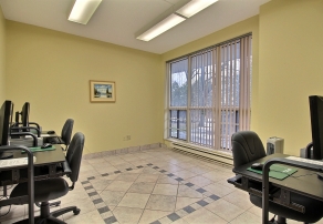 Salle d'ordinateurs
