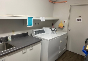 Salle de lavage commune