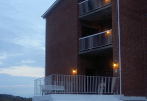 Côté de la Villa de soir 