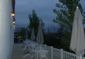 Grand patio arrière de soir 2
